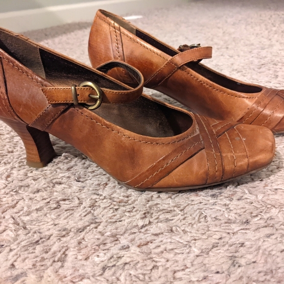 Call It Spring leather heels - Picture 1 of 4